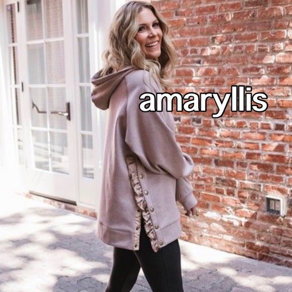 Amaryllis | Ashlee Nichols Side Snap Sweatshirt